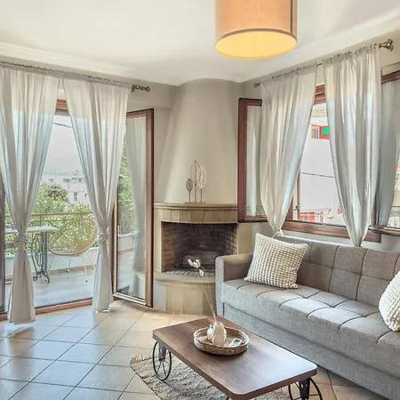Central Town Cozy House Aegina Exterior photo