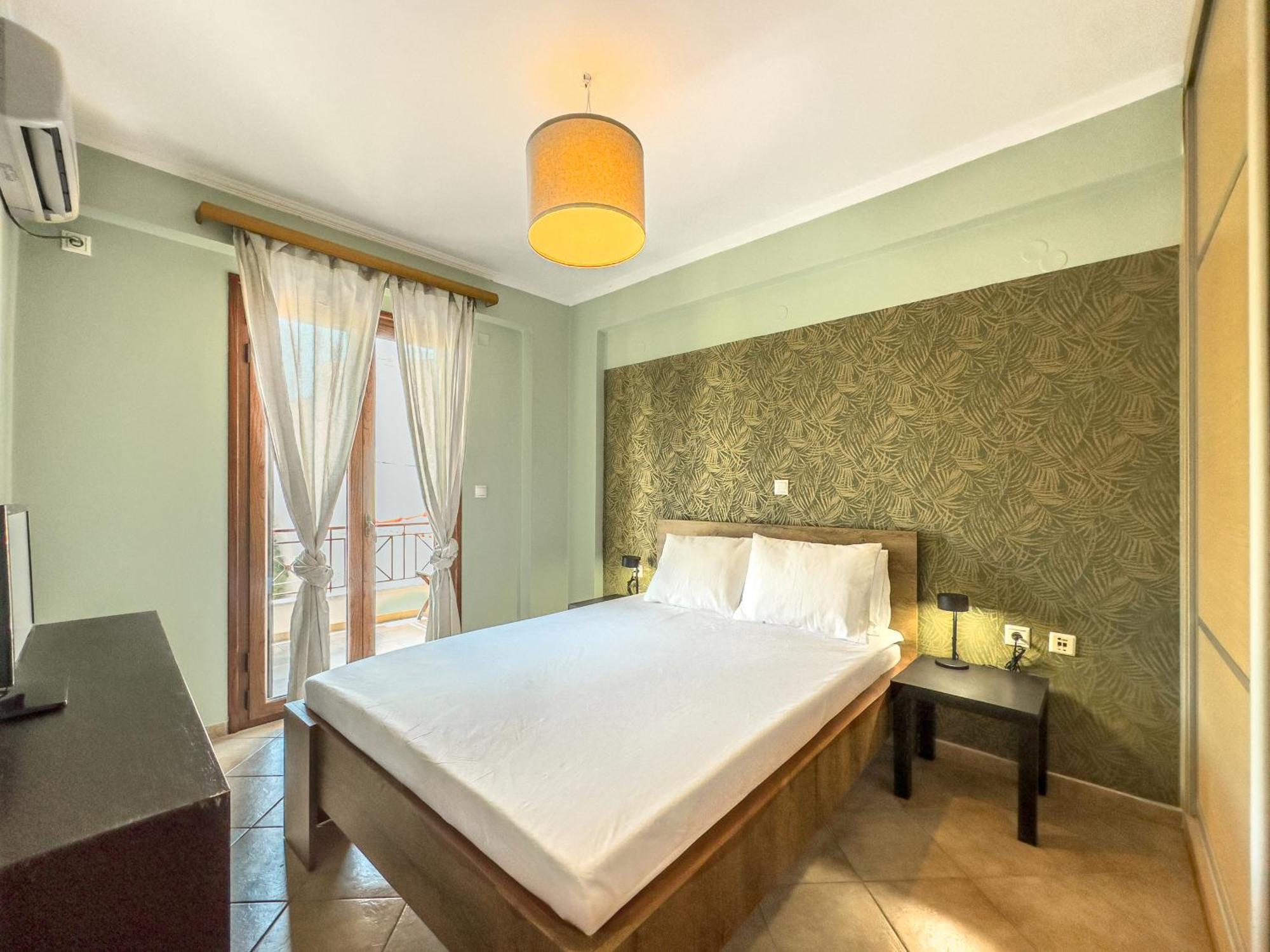 Town Cozy House Apartment Aegina
